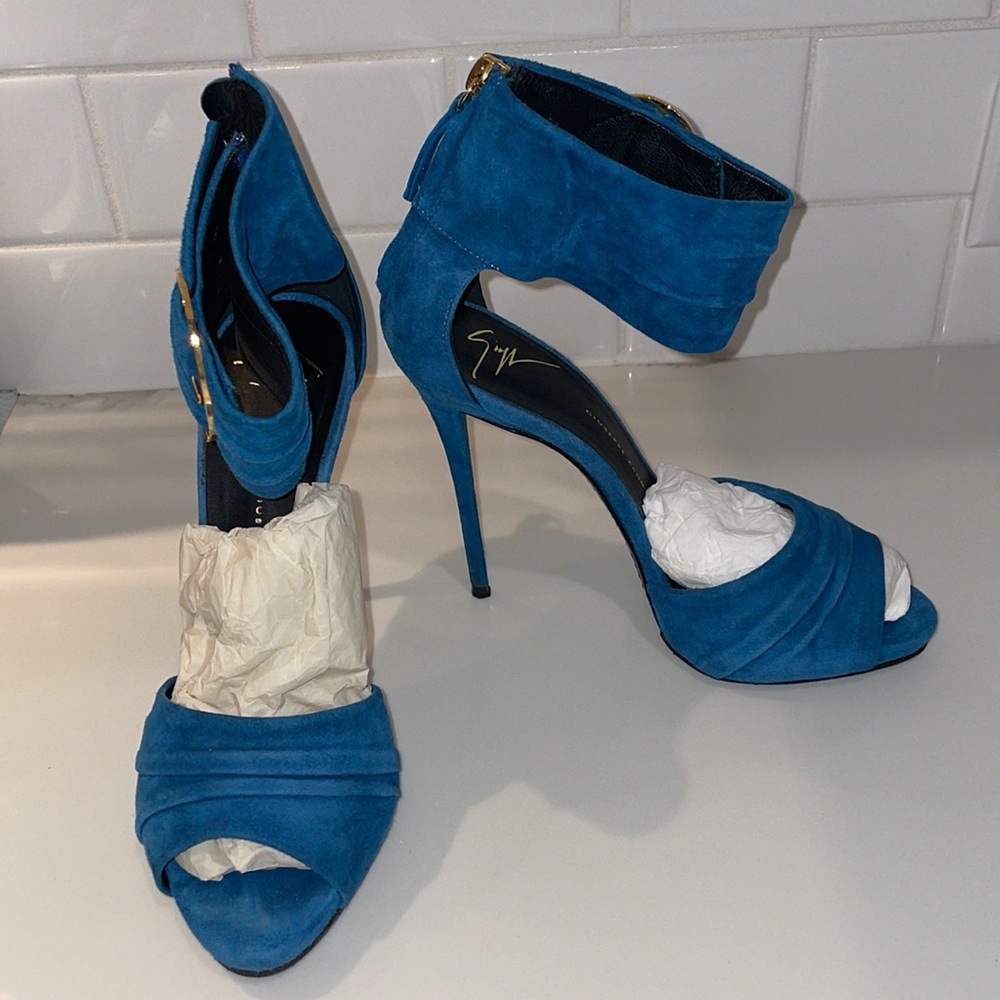 Deep jade sueded high heels Size 6.5 - Picture 8 of 14